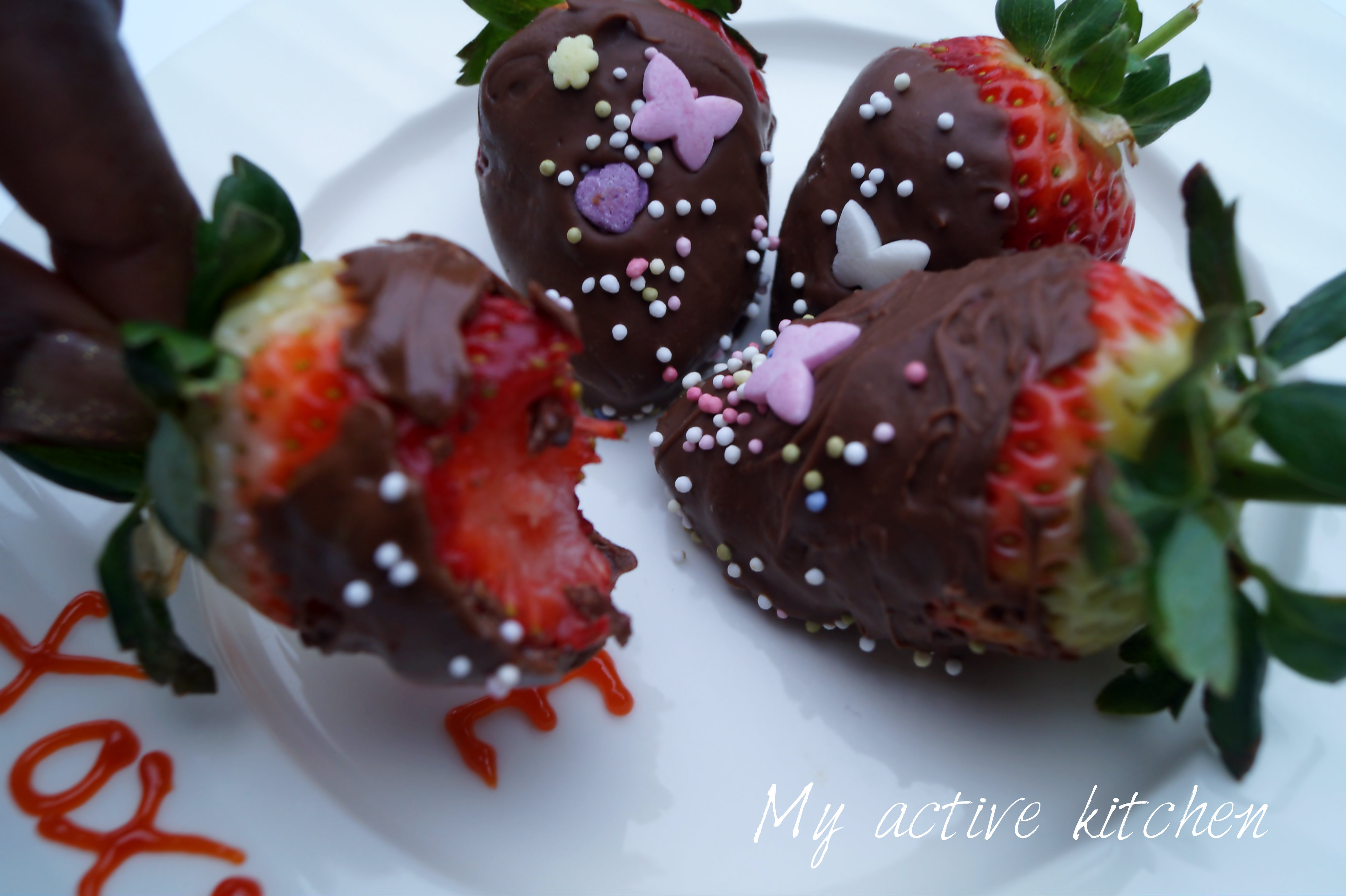 chocolate dipped strawberry