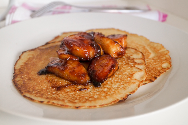 SEMOLINA PANCAKE WITH CARAMELISED BANANA.