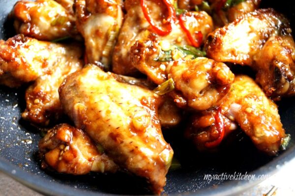 poultry with pepper and sauce