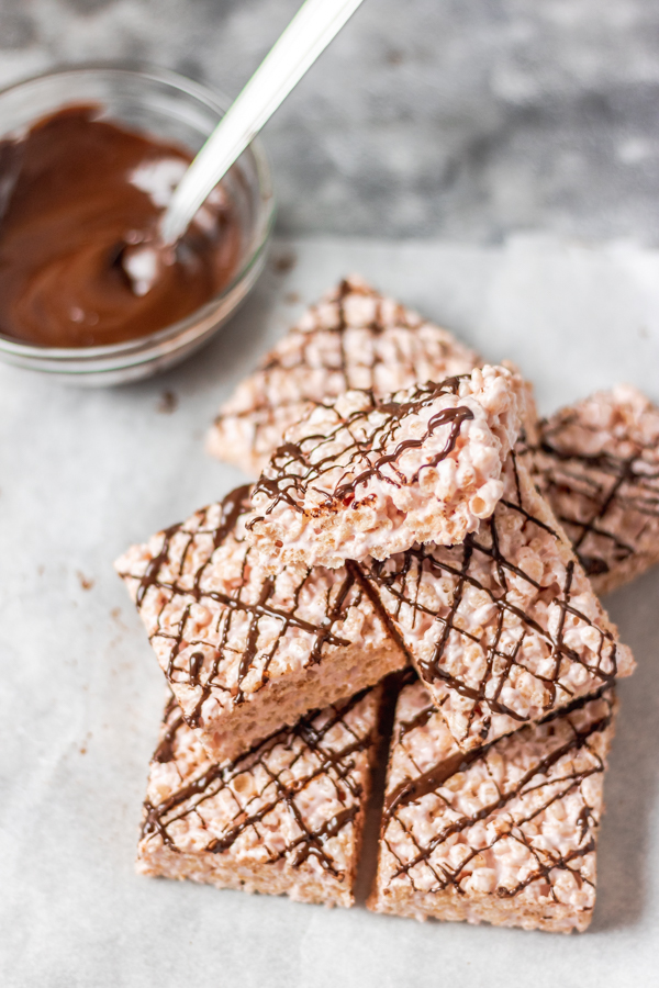 overhead shot of no bake dessert with chocolate